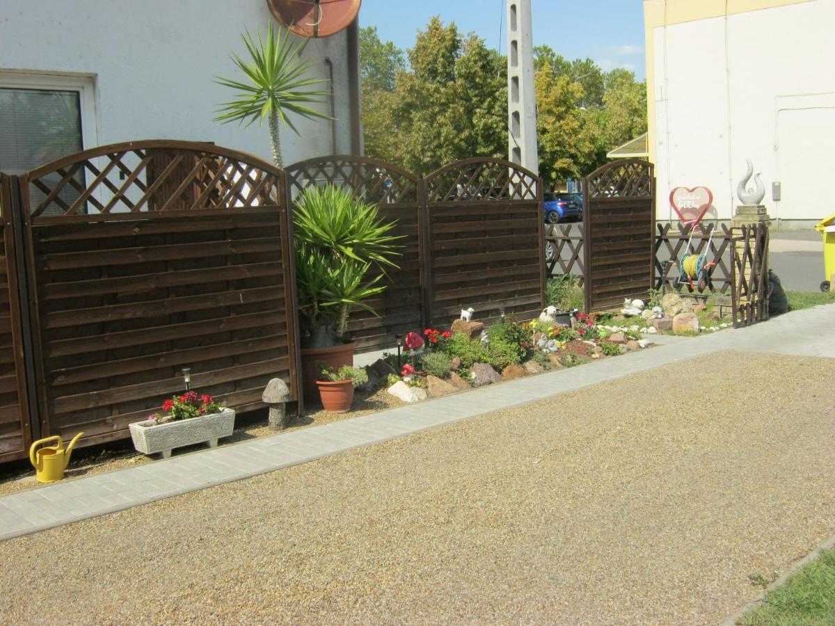 Balatonboglár Kitti Apartman מראה חיצוני תמונה